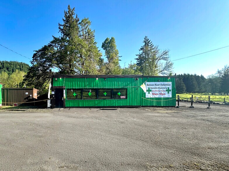 Primary Photo Of 26033 OR-18, Willamina General Retail For Sale
