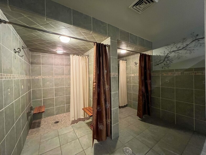 More Photos Of 1737 N Main Ext St, Butler Light Distribution For Sale