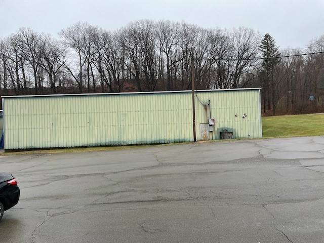 More Photos Of 6550 W Ridge Rd, Erie Warehouse For Lease