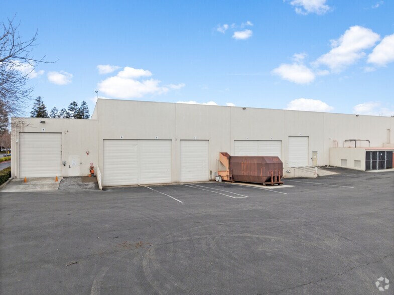More Photos Of 350 E Plumeria Dr, San Jose Research And Development For Sale