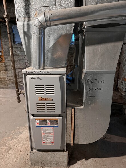 More Photos Of 257 Washington St NW, Warren Multifamily For Sale