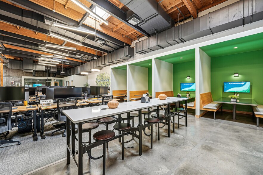 More Photos Of 990 Villa St, Mountain View Loft Creative Space For Lease