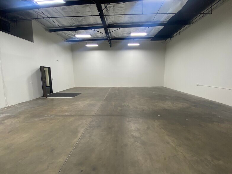 More Photos Of 3343-3349 Chicago Ave, Riverside Unknown For Lease