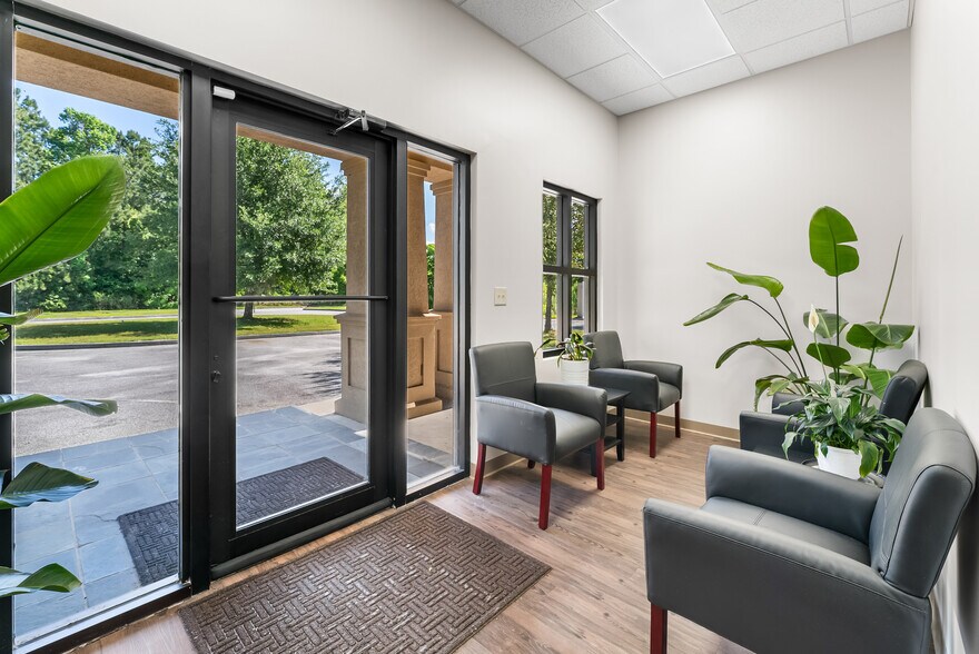 More Photos Of 119 Southern Blvd, Savannah Office For Sale