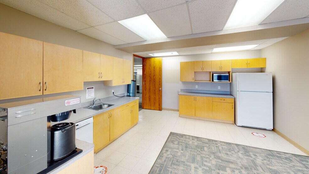 More Photos Of 9805 Horton Rd SW, Calgary Warehouse For Lease