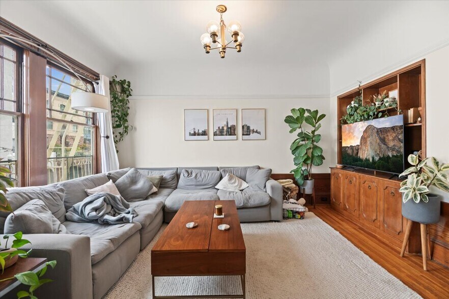 More Photos Of 1159-1169 Union St, San Francisco Apartments For Sale
