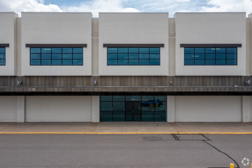 More Photos Of 500 E 84th Ave, Thornton Flex For Lease
