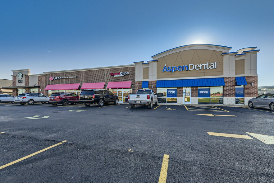 More Photos Of 11525 US Highway 14, Woodstock General Retail For Lease