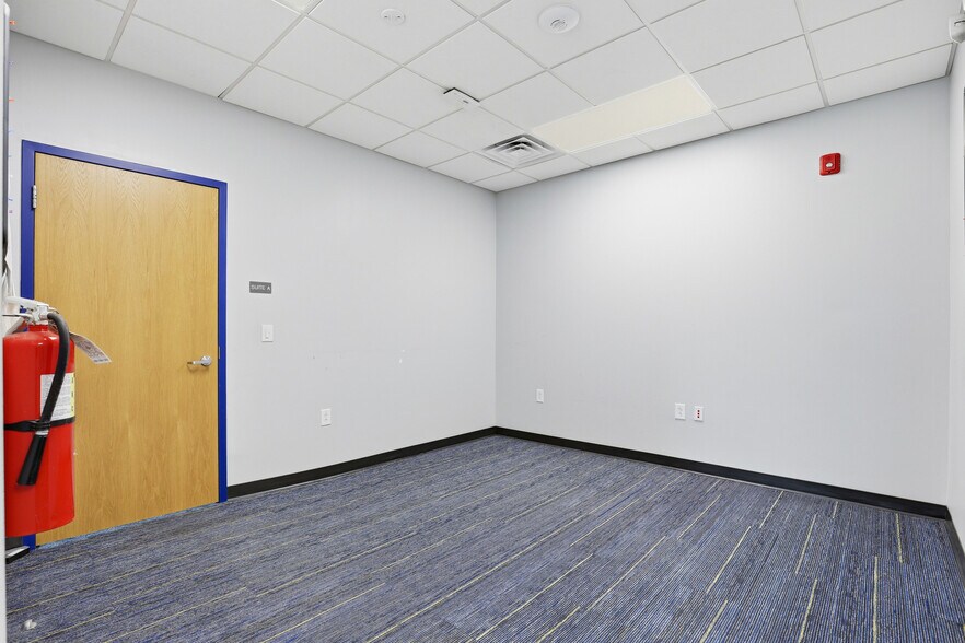 More Photos Of 2780 Jetport Rd, Kinston Office For Lease