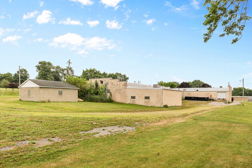 More Photos Of 14924 Beloit Snodes Rd, Beloit Manufacturing For Sale