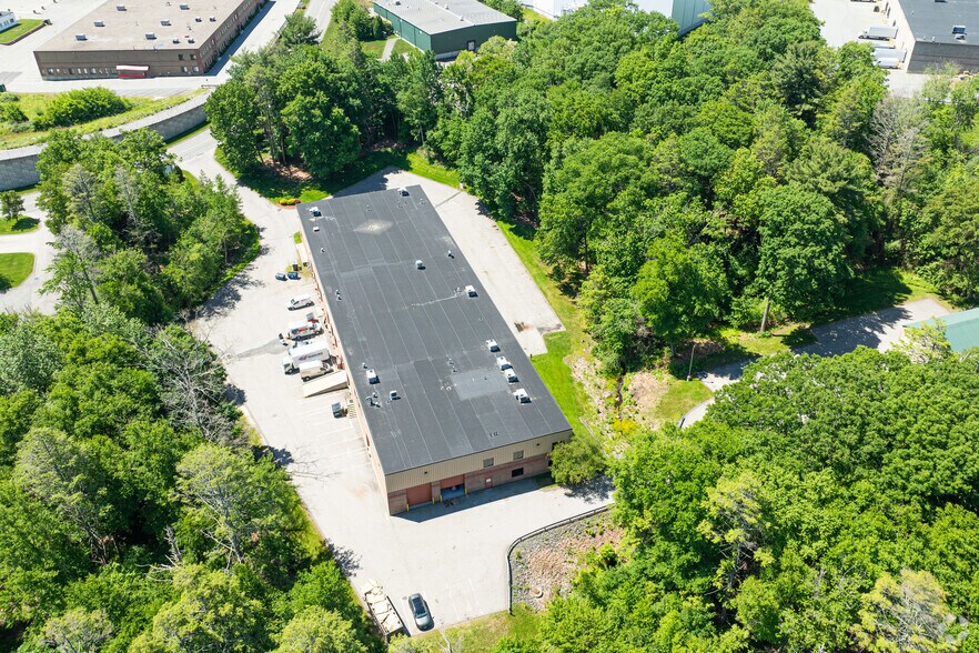 More Photos Of 17 Parkridge Rd, Haverhill Warehouse For Lease