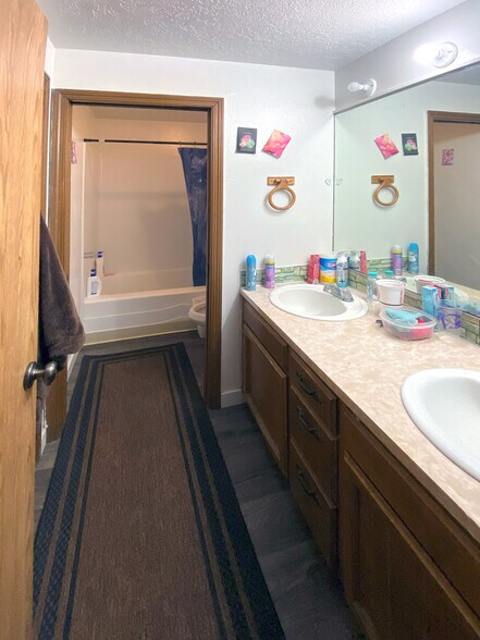 More Photos Of 4805 Buffalo Dr SE, Salem Multifamily For Sale