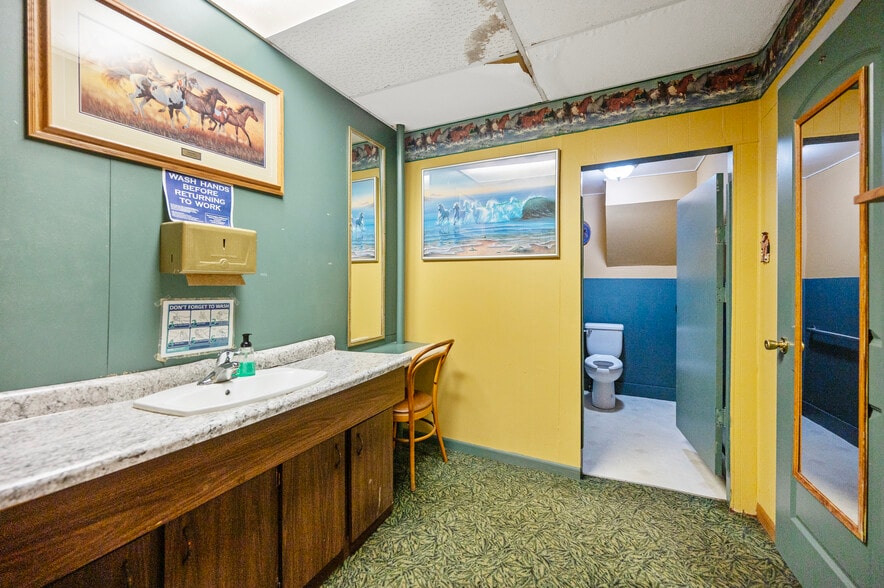 More Photos Of 4368 S County Road E, South Range General Retail For Sale