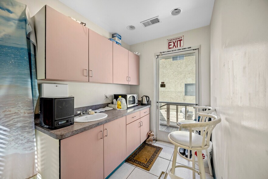 More Photos Of 10455 Lower Azusa Rd, Temple City Medical For Sale