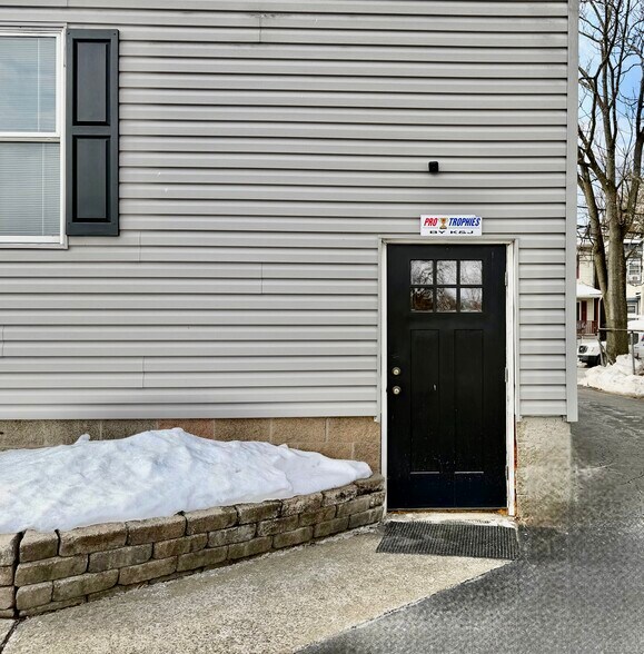 More Photos Of 45 Quassaick Ave, New Windsor Township Medical For Sale