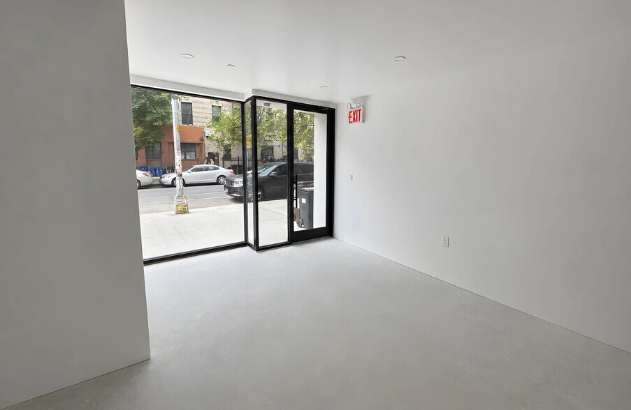 More Photos Of 407 Tompkins Ave, Brooklyn Storefront For Lease