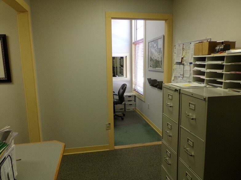 More Photos Of 171 Daniel Webster Hwy, Belmont Storefront Retail Office For Lease