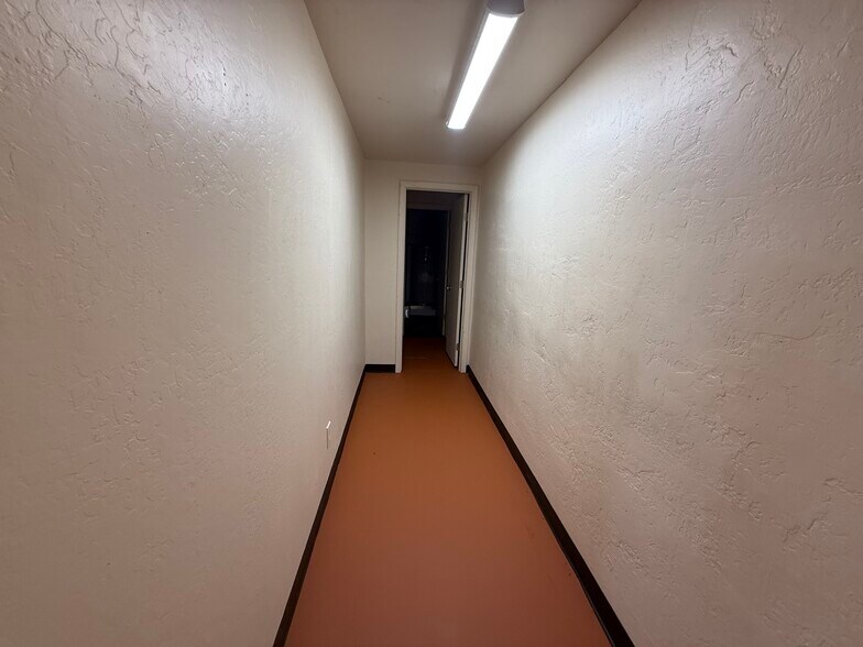 More Photos Of 6130-6142 E Cave Creek Rd, Cave Creek Unknown For Lease