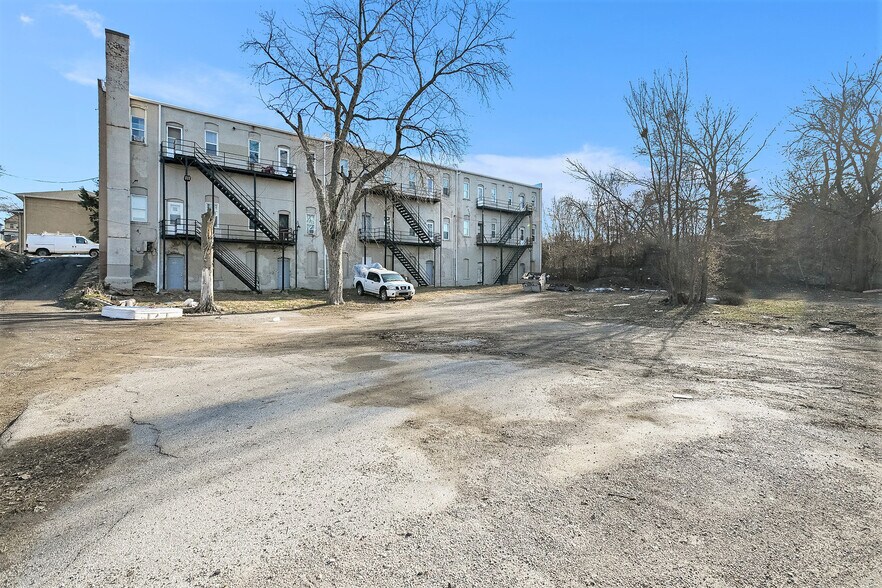 More Photos Of 2416 S 16th St, Omaha Apartments For Sale