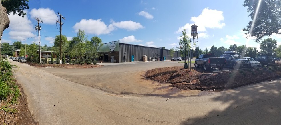 More Photos Of 1320 Hampton Avenue Ext, Greenville Unknown For Lease