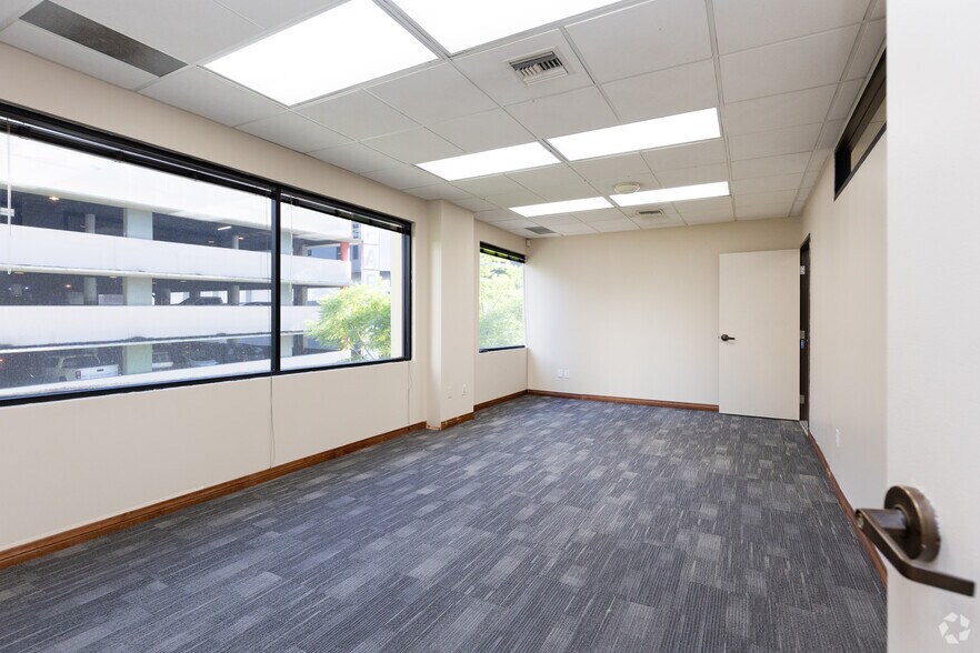More Photos Of 801 S Flower St, Los Angeles Unknown For Lease