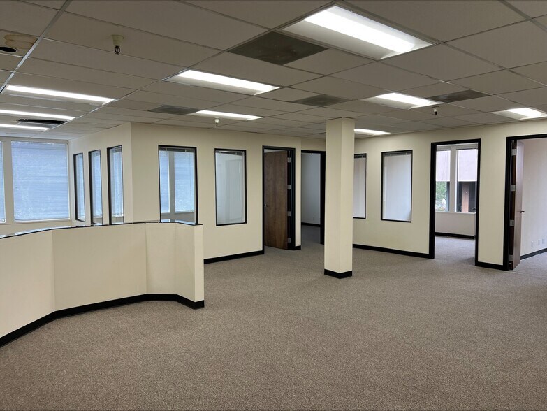 More Photos Of 2511 Garden Rd, Monterey Unknown For Lease