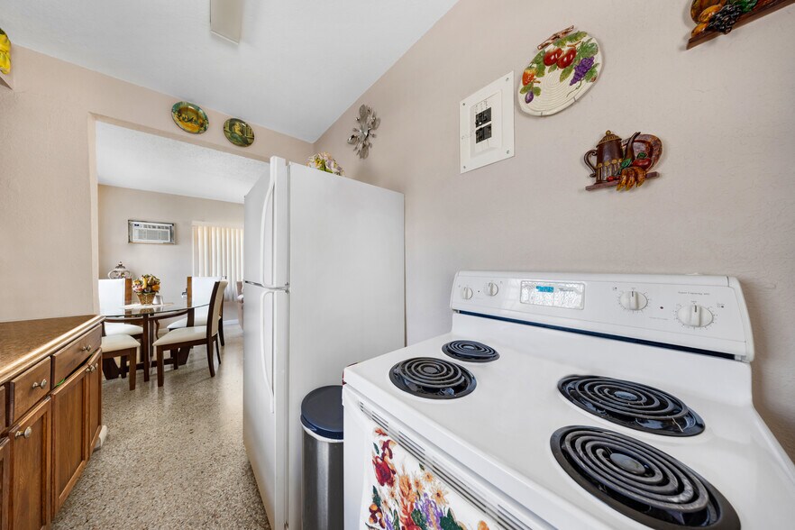 More Photos Of 4831 W Flagler St, Coral Gables Apartments For Sale