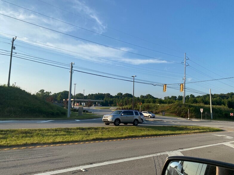 More Photos Of Charles Hardy Pkwy, Dallas Land For Sale