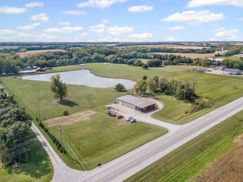 More Photos Of 3160 W Arrow St, Marshall Flex For Sale