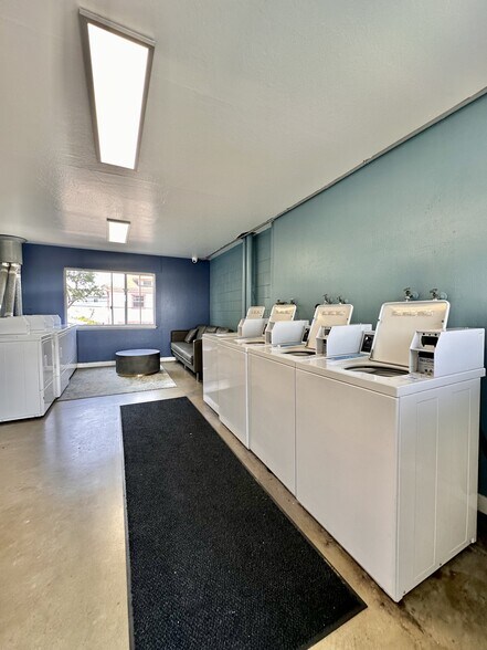 More Photos Of 1720 12th Ave, Oakland Apartments For Sale
