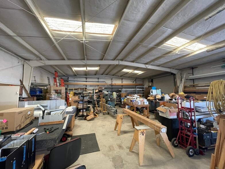 More Photos Of 712 W California Ave, Ridgecrest Warehouse For Sale