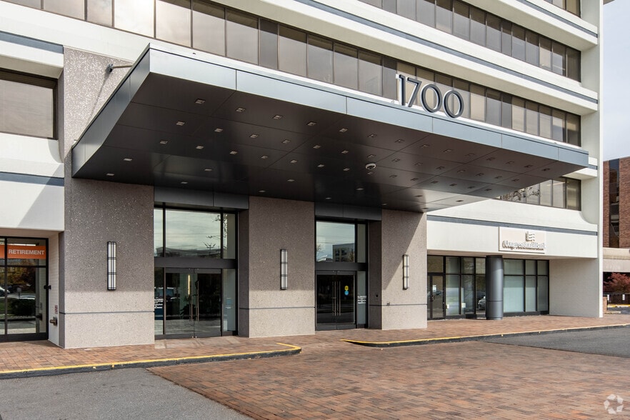 More Photos Of 1700 Rockville Pike, Rockville Office For Lease