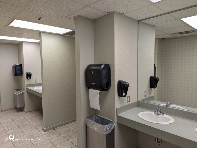 More Photos Of 761 Wheaton St, Savannah Office For Sale