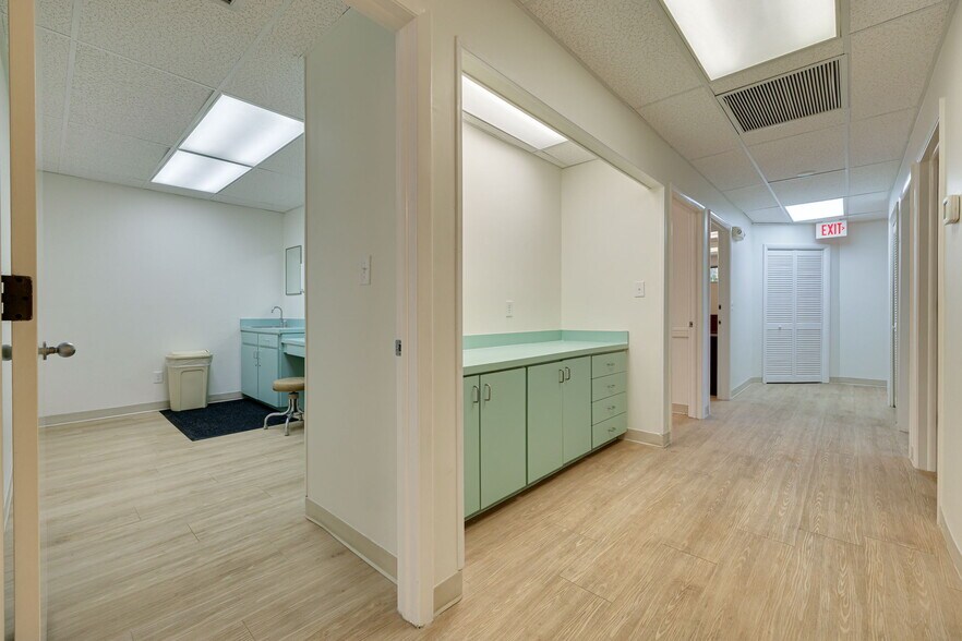 More Photos Of 1105 S Fort Harrison Ave, Clearwater Medical For Lease