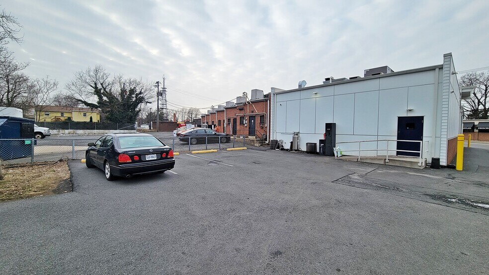 More Photos Of 5050 Langston Blvd, Arlington Restaurant For Sale