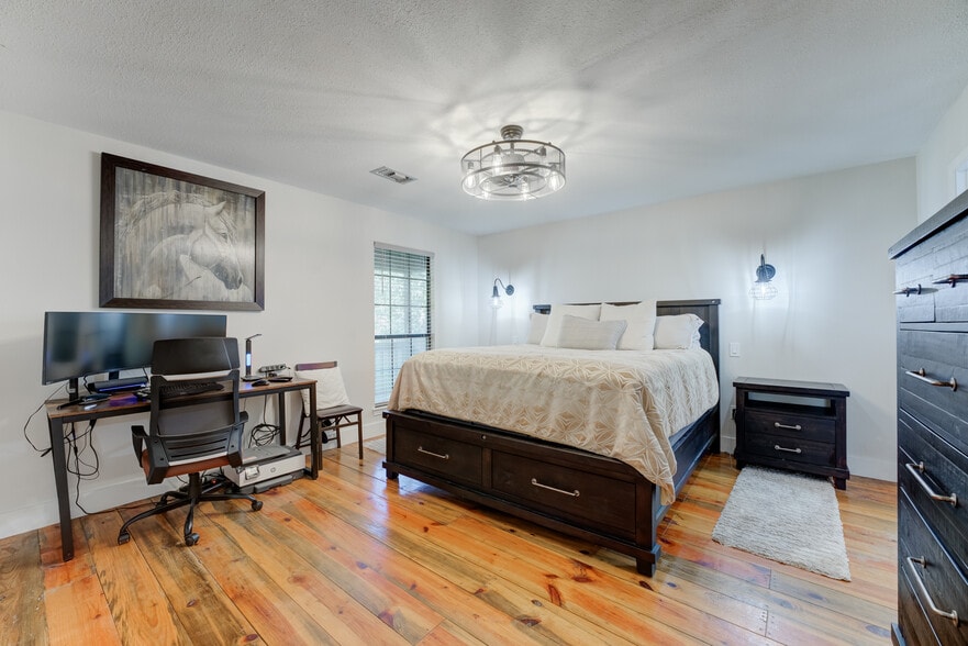 More Photos Of 19323 Belleau Wood Dr, Humble Flex For Sale
