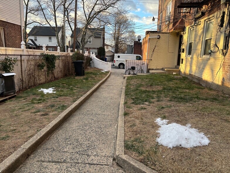 More Photos Of 224-08 Linden Blvd, Cambria Heights Storefront For Sale