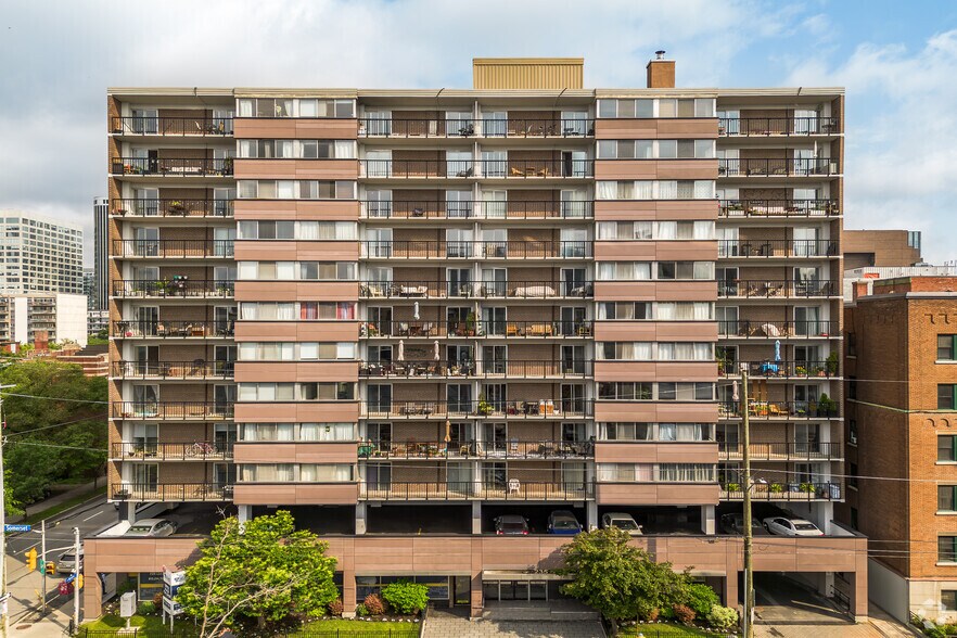 More Photos Of 235-237 Somerset St W, Ottawa Apartments For Lease