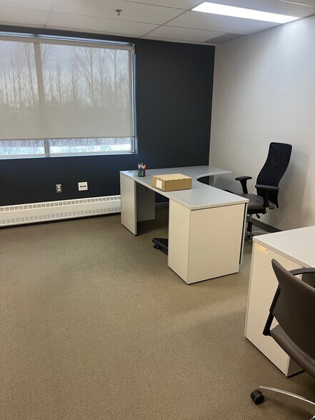 More Photos Of 2110-2130 De La Chute-Du-Diable Rue, Chicoutimi Industrial For Lease