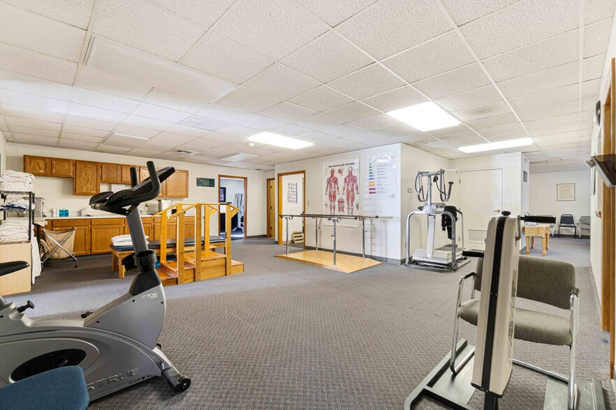 More Photos Of 13049 Frankstown Rd, Pittsburgh Medical For Sale
