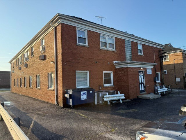 More Photos Of 5504 S Brainard Ave, Countryside Office Residential For Lease