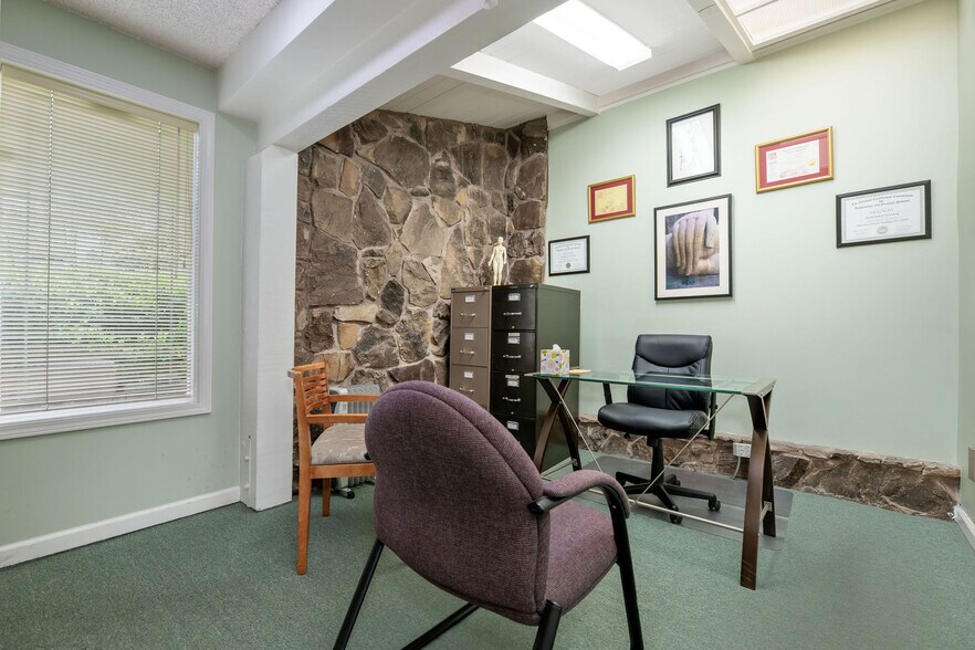 More Photos Of 150 Catherine Ln, Grass Valley Medical For Sale