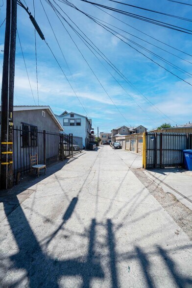 More Photos Of 3714 Pico Blvd, Los Angeles Apartments For Sale