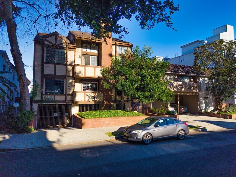 More Photos Of 1532 Granville Ave, Los Angeles Apartments For Sale