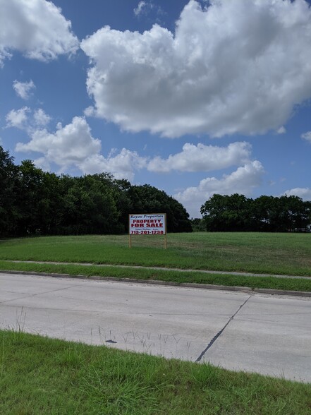 Primary Photo Of 6633 Orem, Houston Land For Sale