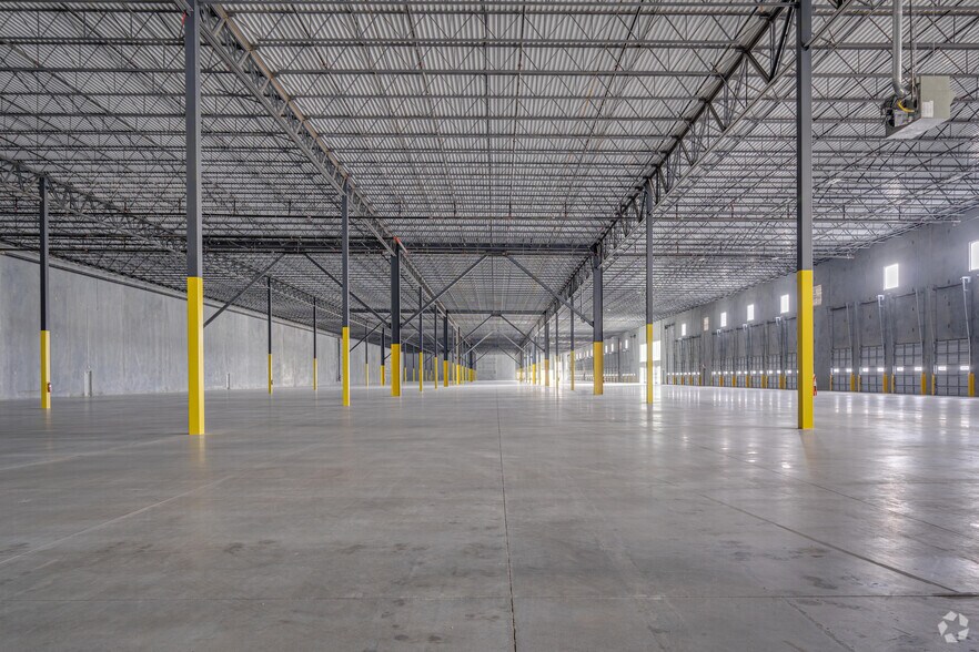 More Photos Of Reed Rd, Houston Unknown For Lease