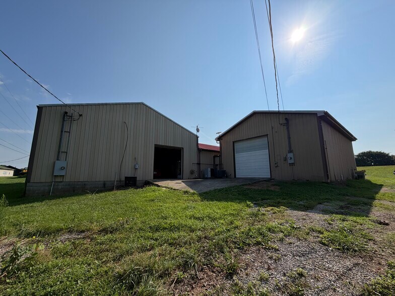 More Photos Of 1425 N Hwy 127 Bypass, Lawrenceburg Warehouse For Sale