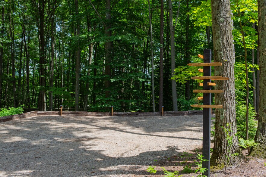 More Photos Of 7103 Lake View Rdg, Lake Ann Hospitality For Sale