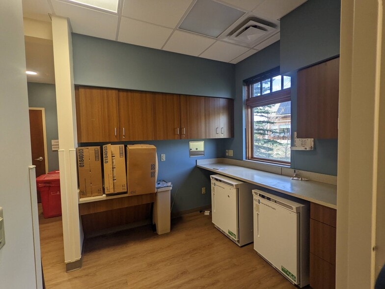 More Photos Of 265 Tanglewood Ln, Silverthorne Medical For Sale