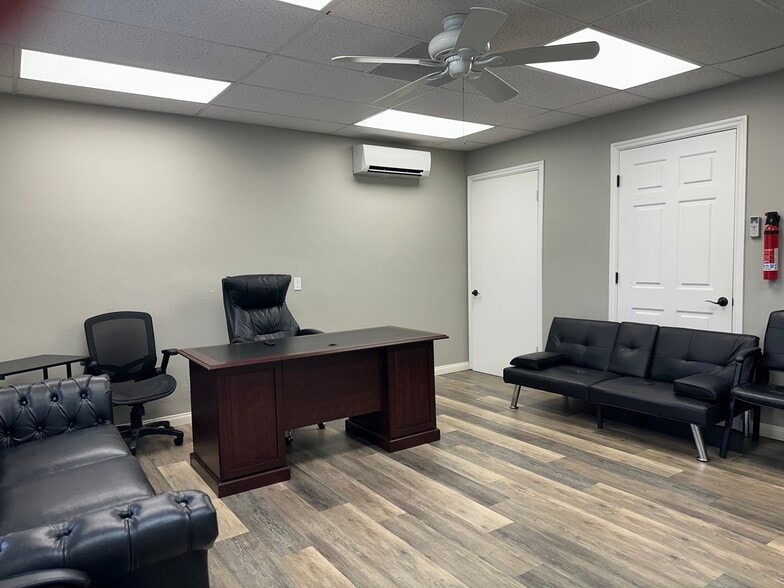 More Photos Of 8419 La Mesa Blvd, La Mesa Medical For Lease